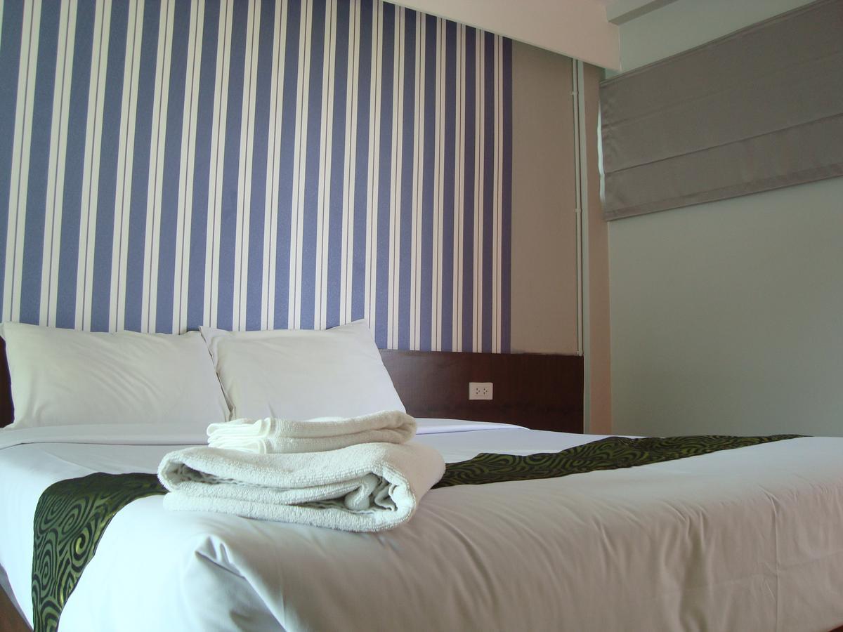 L42 Hostel Suvarnabhumi Airport Банкок Екстериор снимка