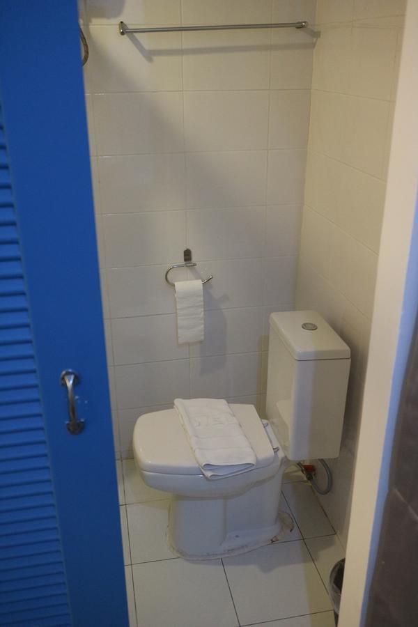 L42 Hostel Suvarnabhumi Airport Банкок Екстериор снимка