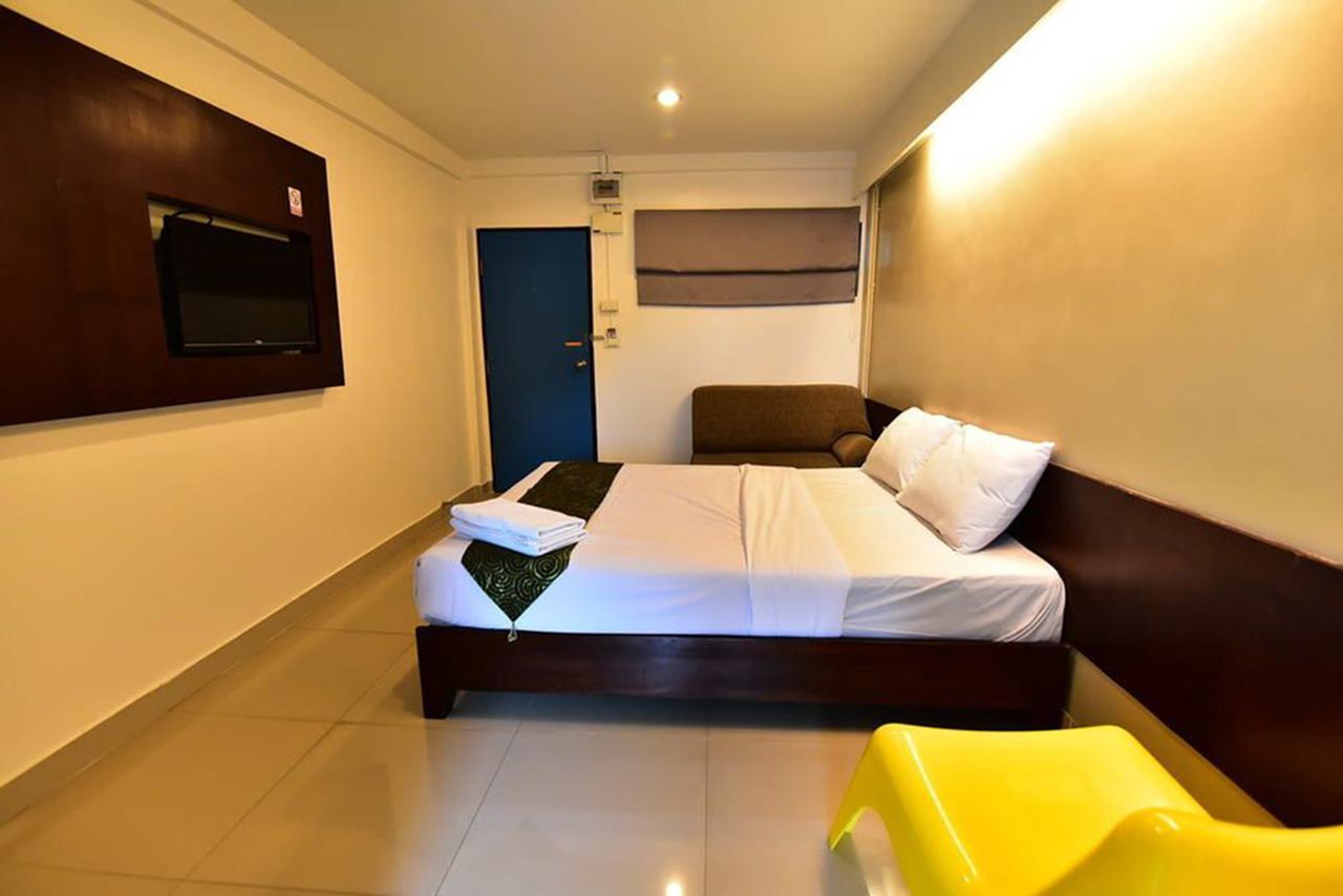 L42 Hostel Suvarnabhumi Airport Банкок Екстериор снимка