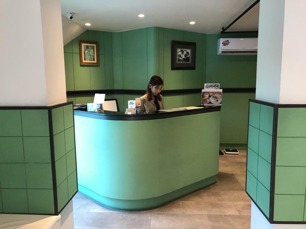 L42 Hostel Suvarnabhumi Airport Банкок Екстериор снимка