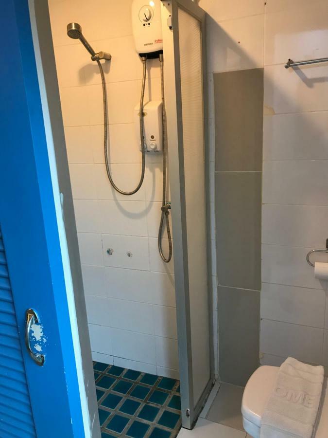 L42 Hostel Suvarnabhumi Airport Банкок Екстериор снимка